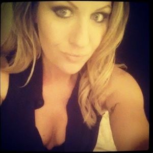 Meet your Posher, Alecia